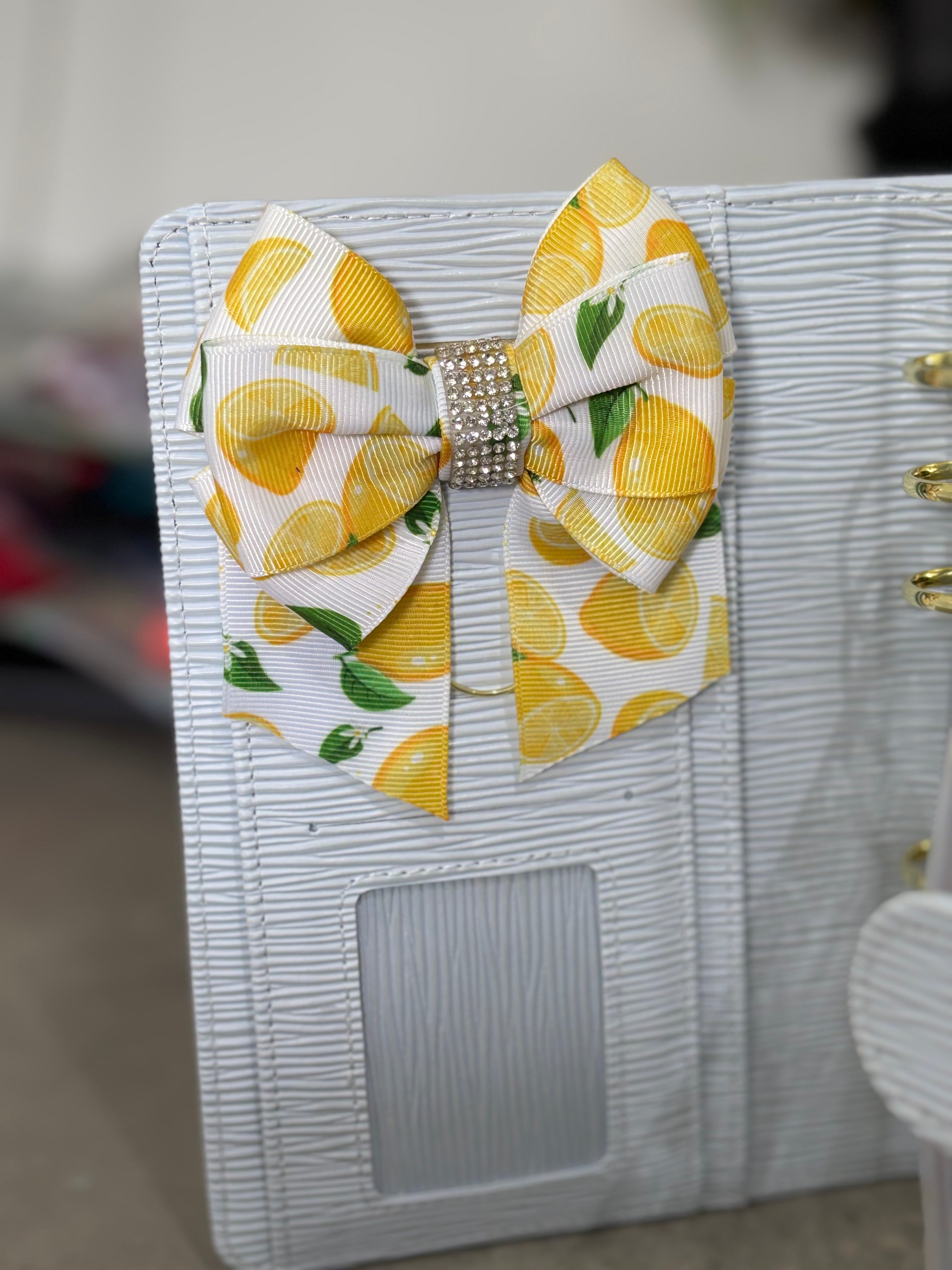 Lemon bow binder clip