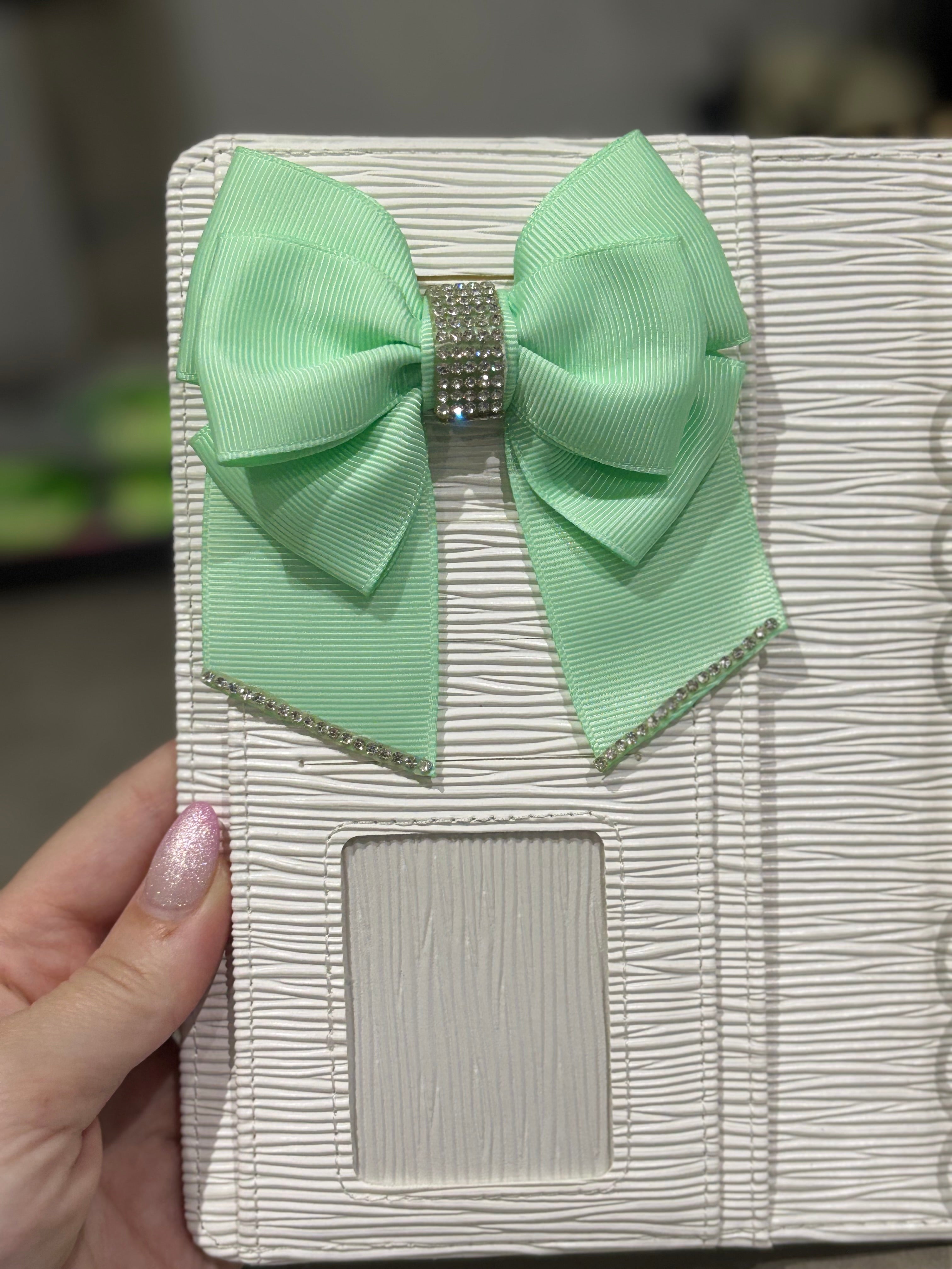 Mint binder bow clip