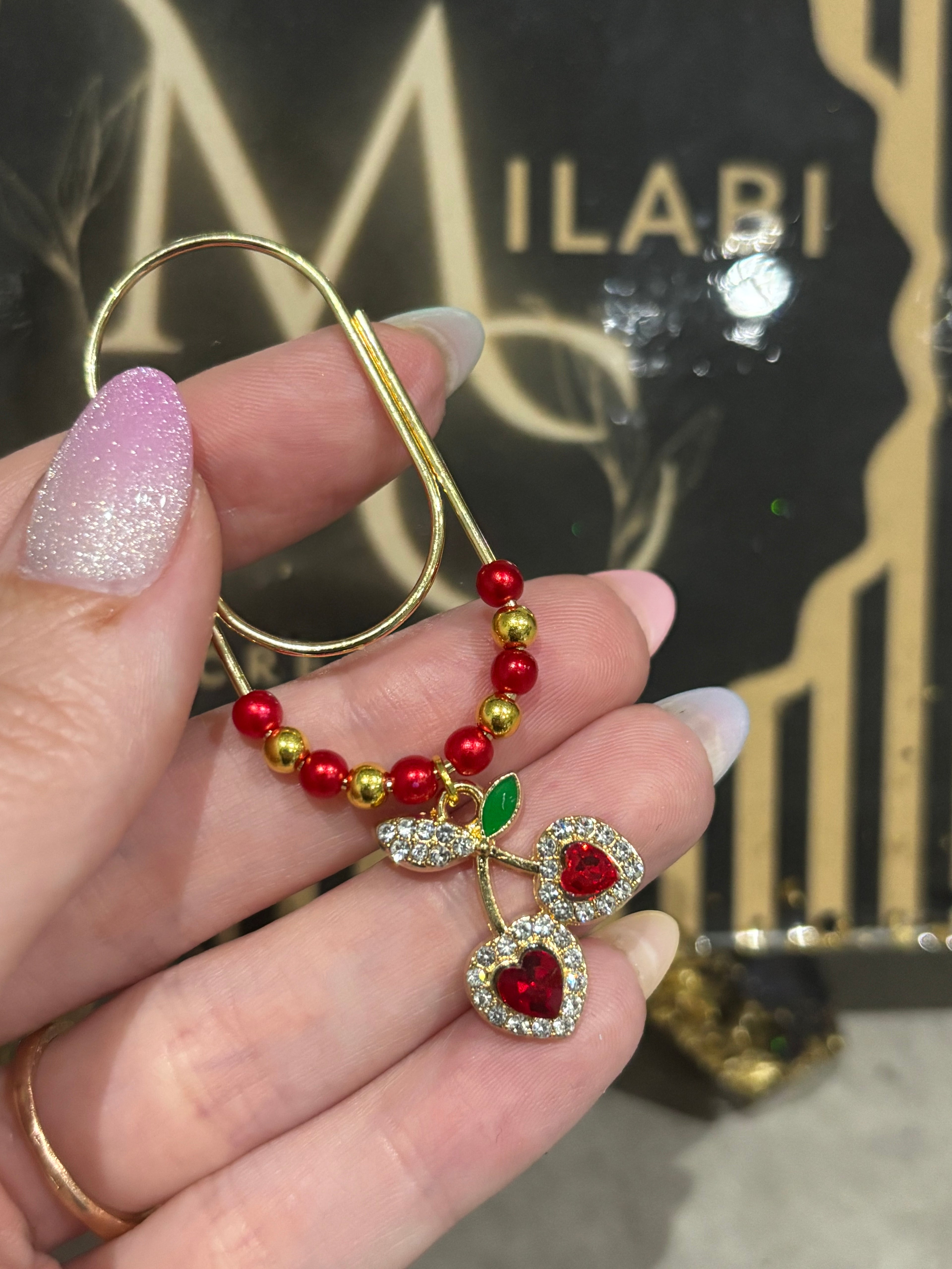 Diamond cherry hearts (red)