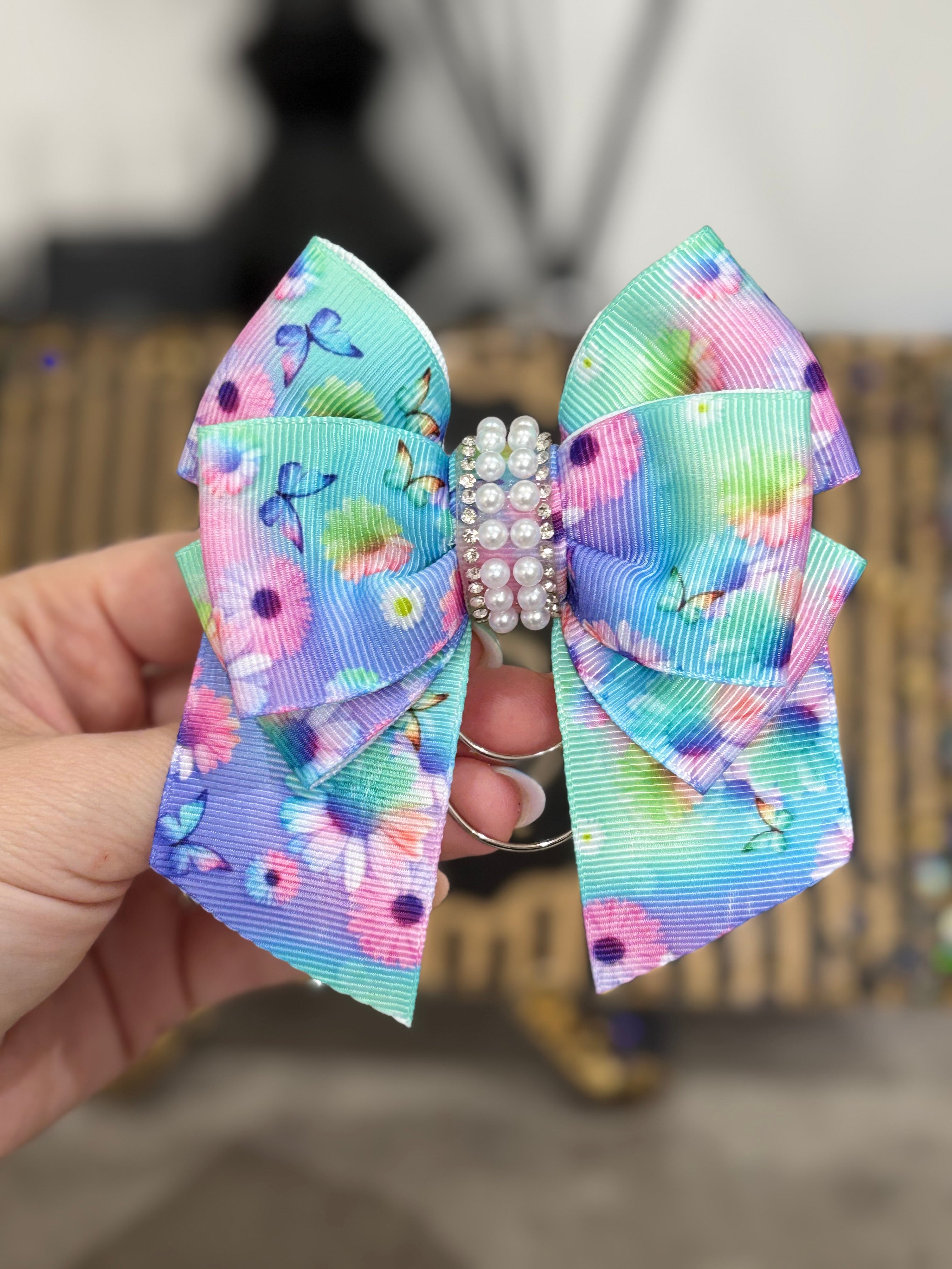 Pastel flowers bow binder clip