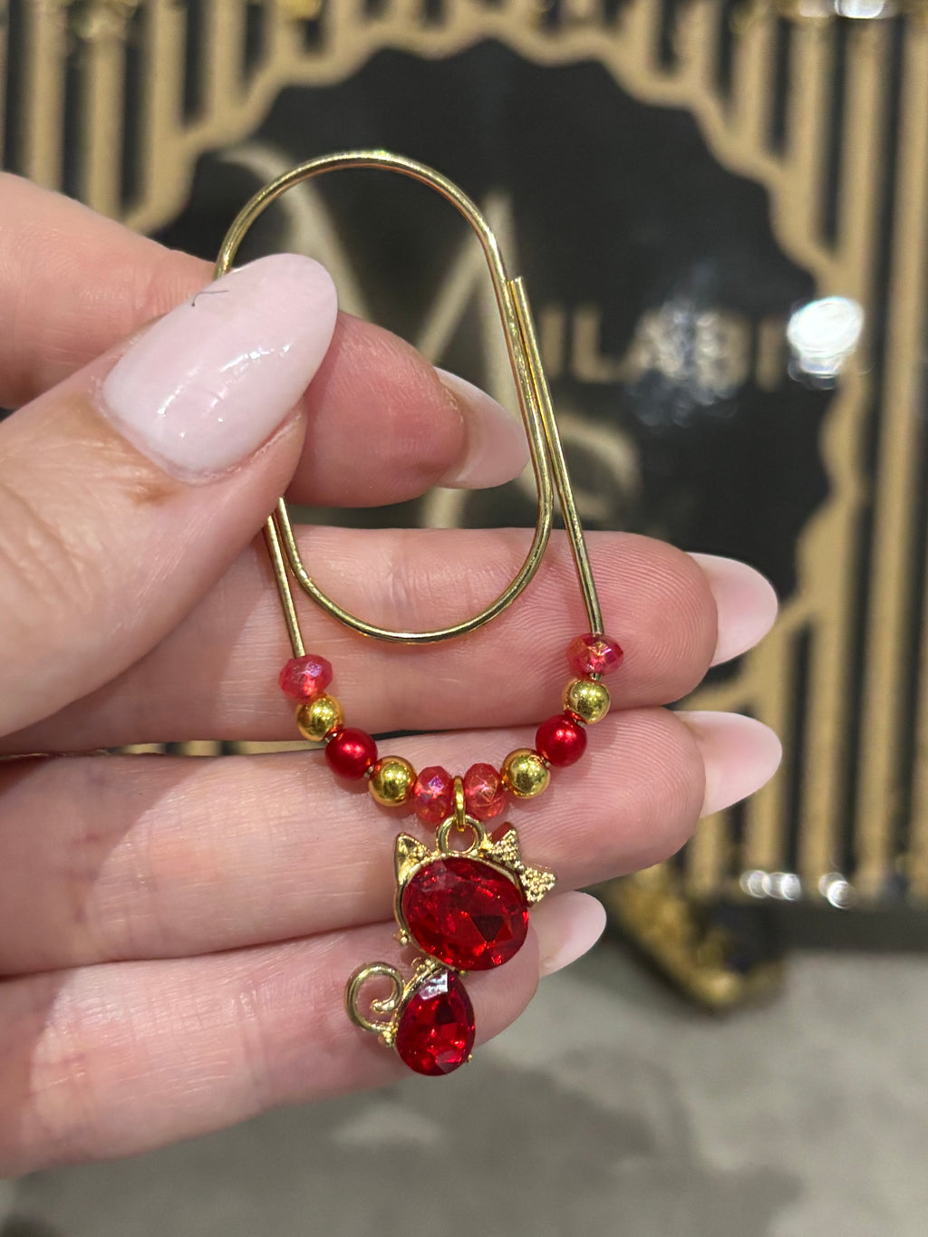 Diamond cat (red)
