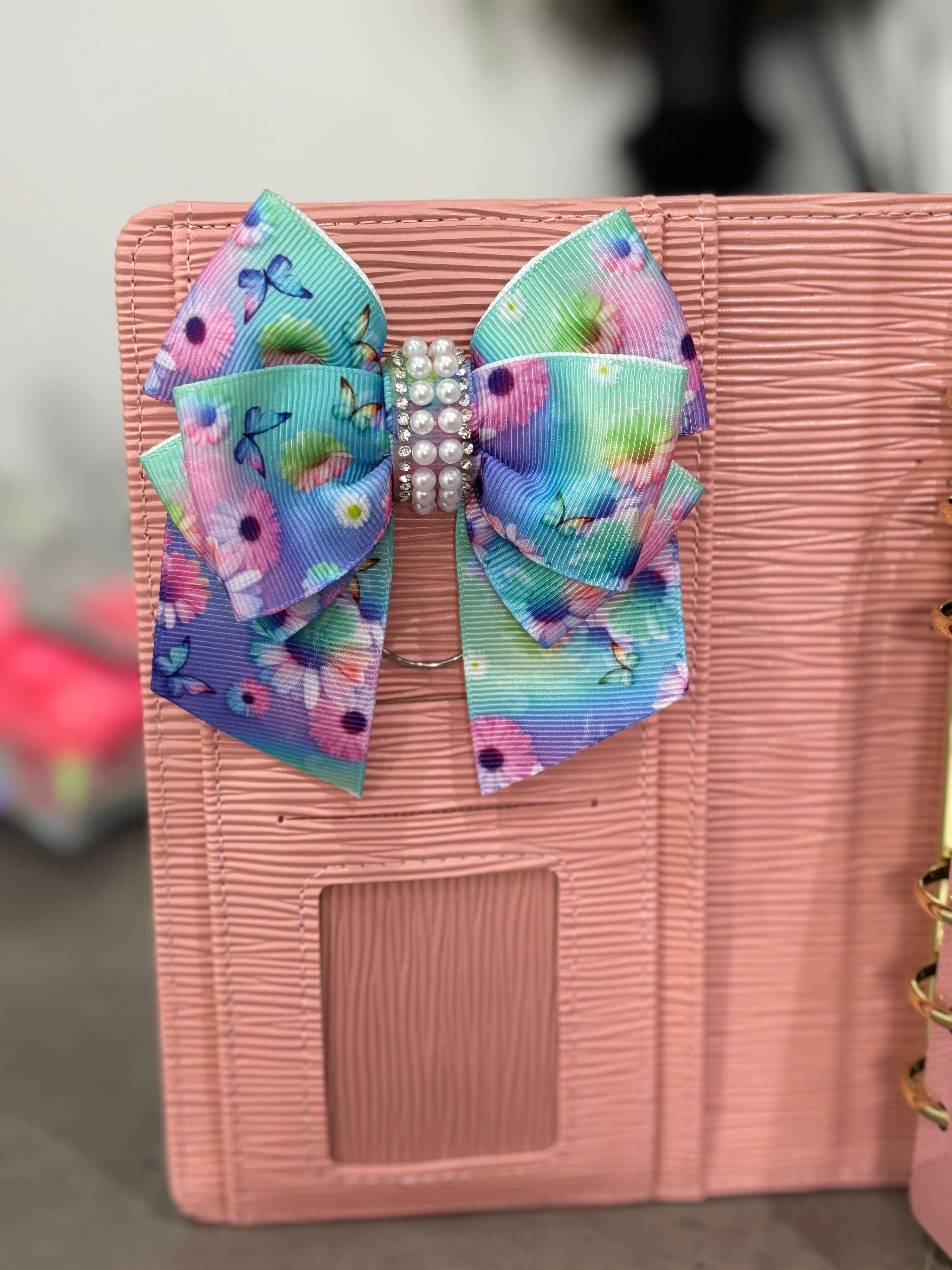 Pastel flowers bow binder clip