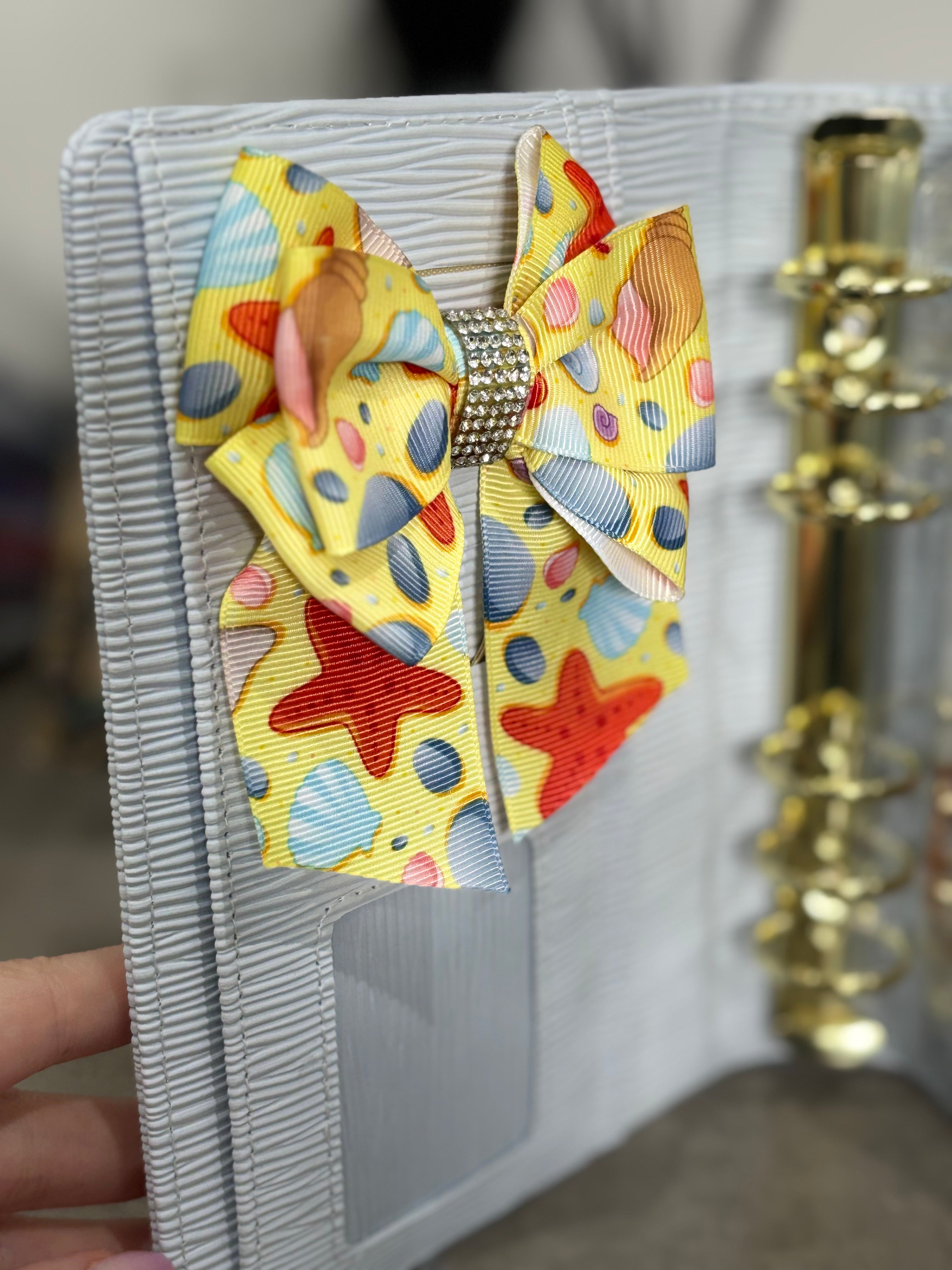 Seashells bow binder clip