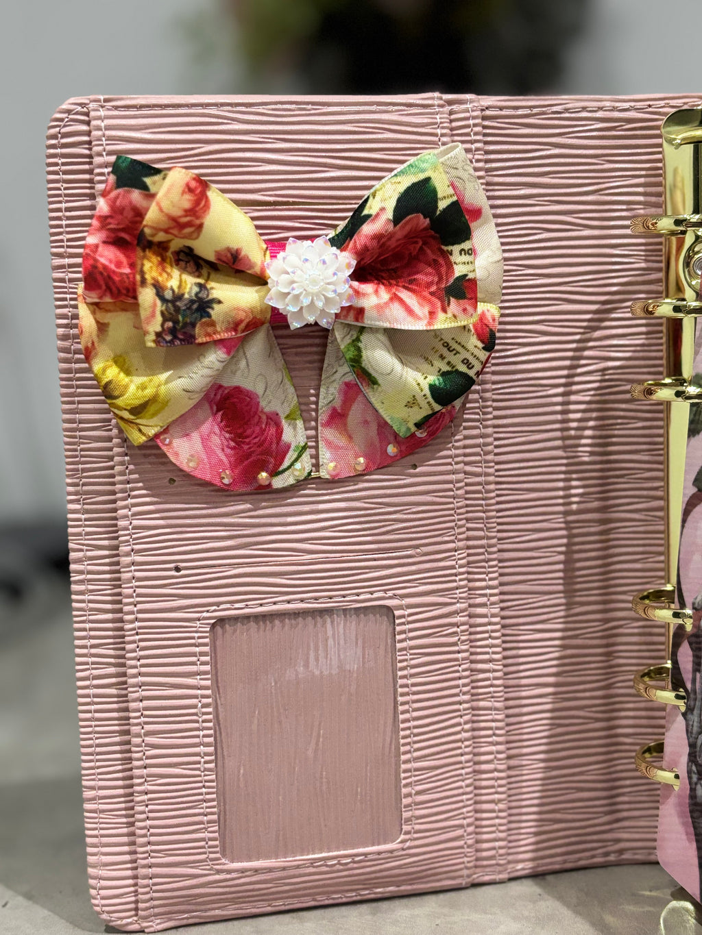 Roses bow binder clip