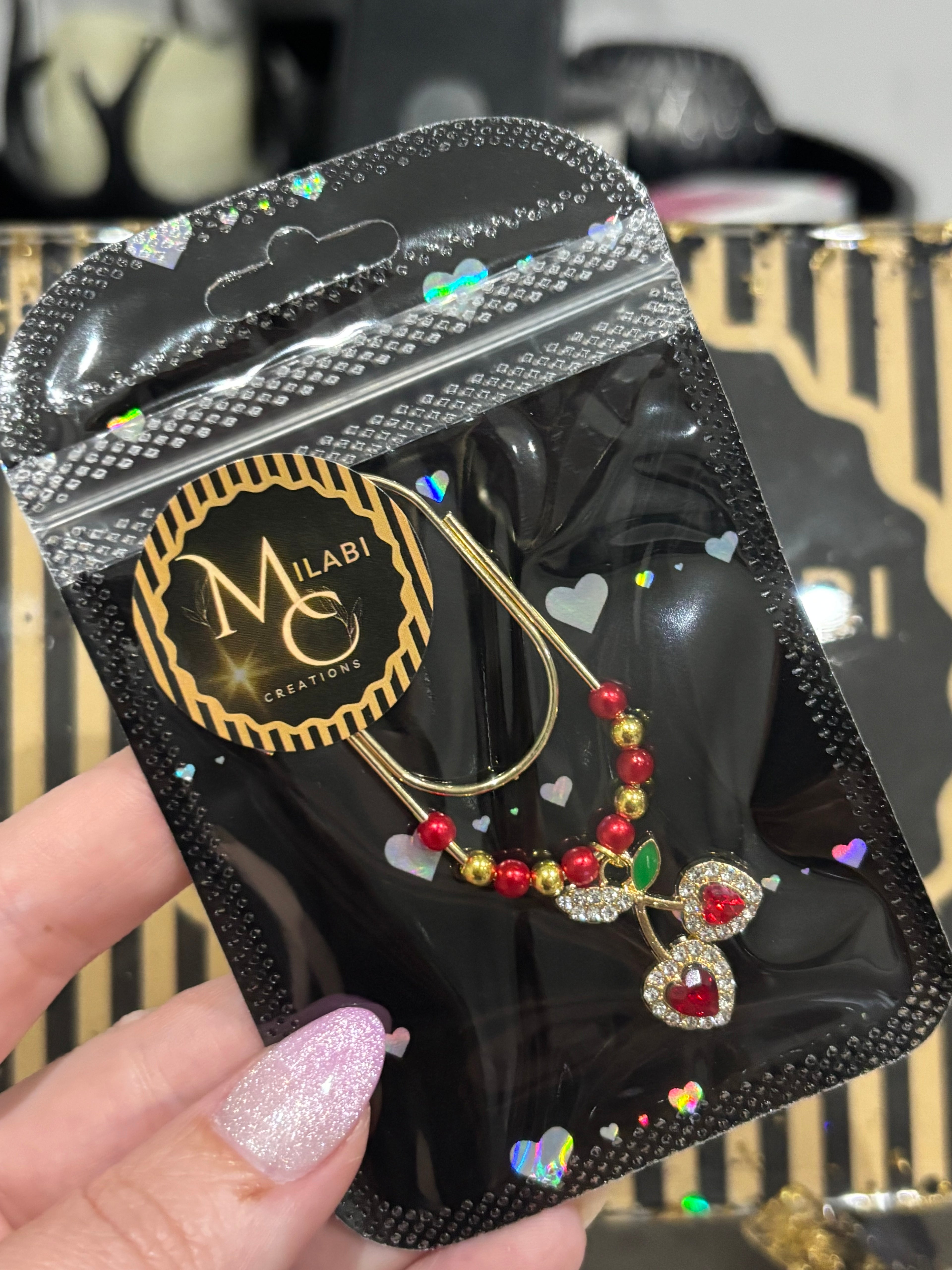 Diamond cherry hearts (red)