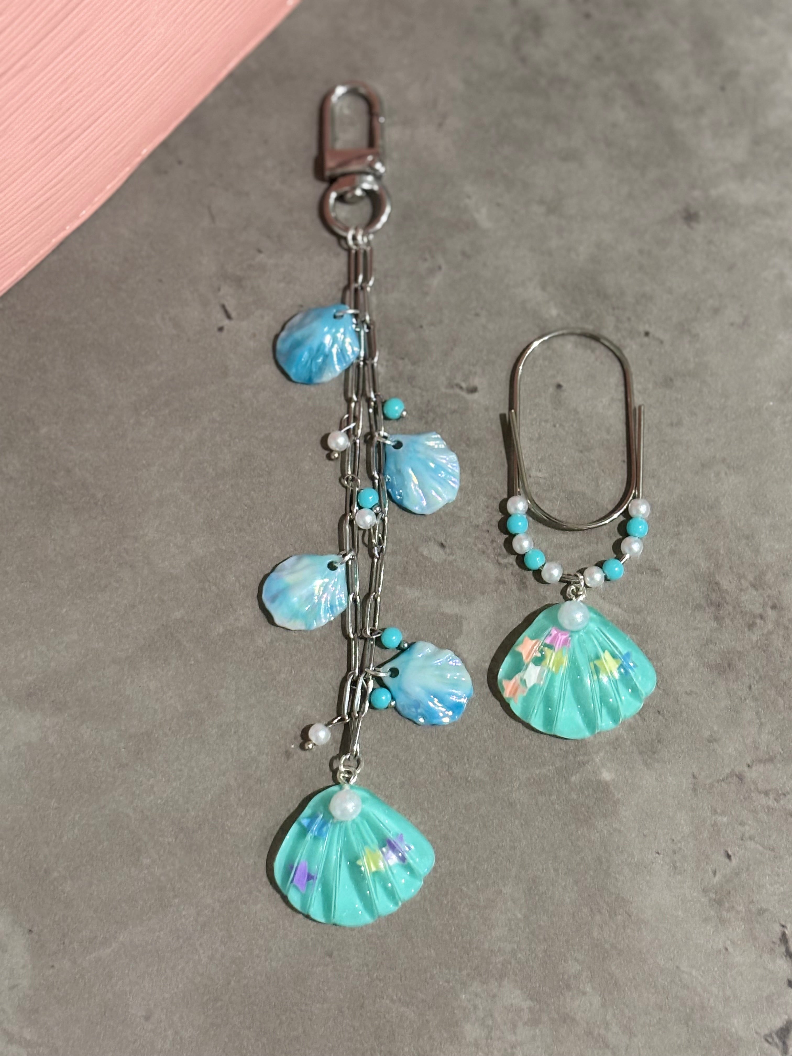Set of 2 Seashells charms (Blue)