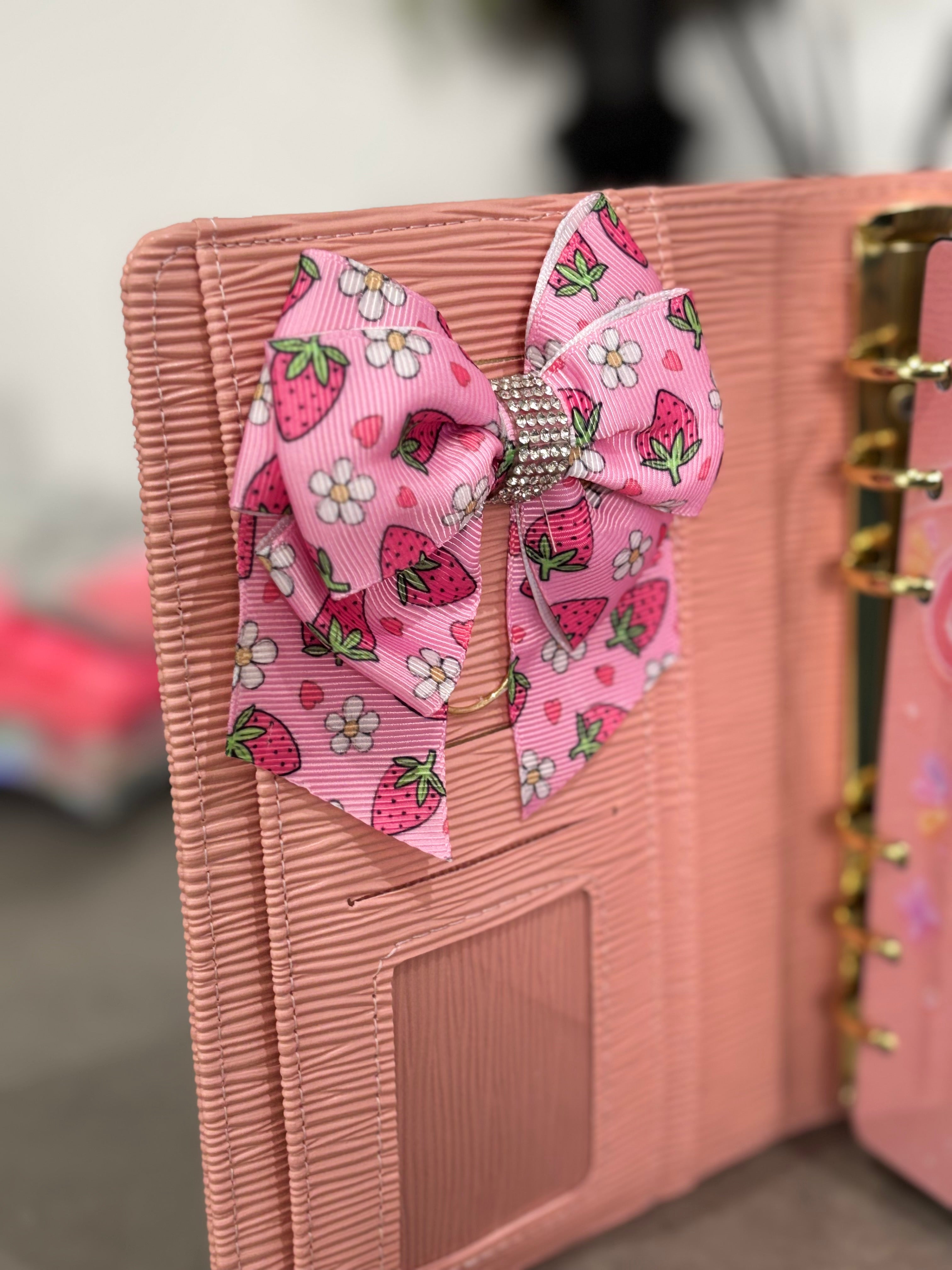 Strawberries bow binder clip