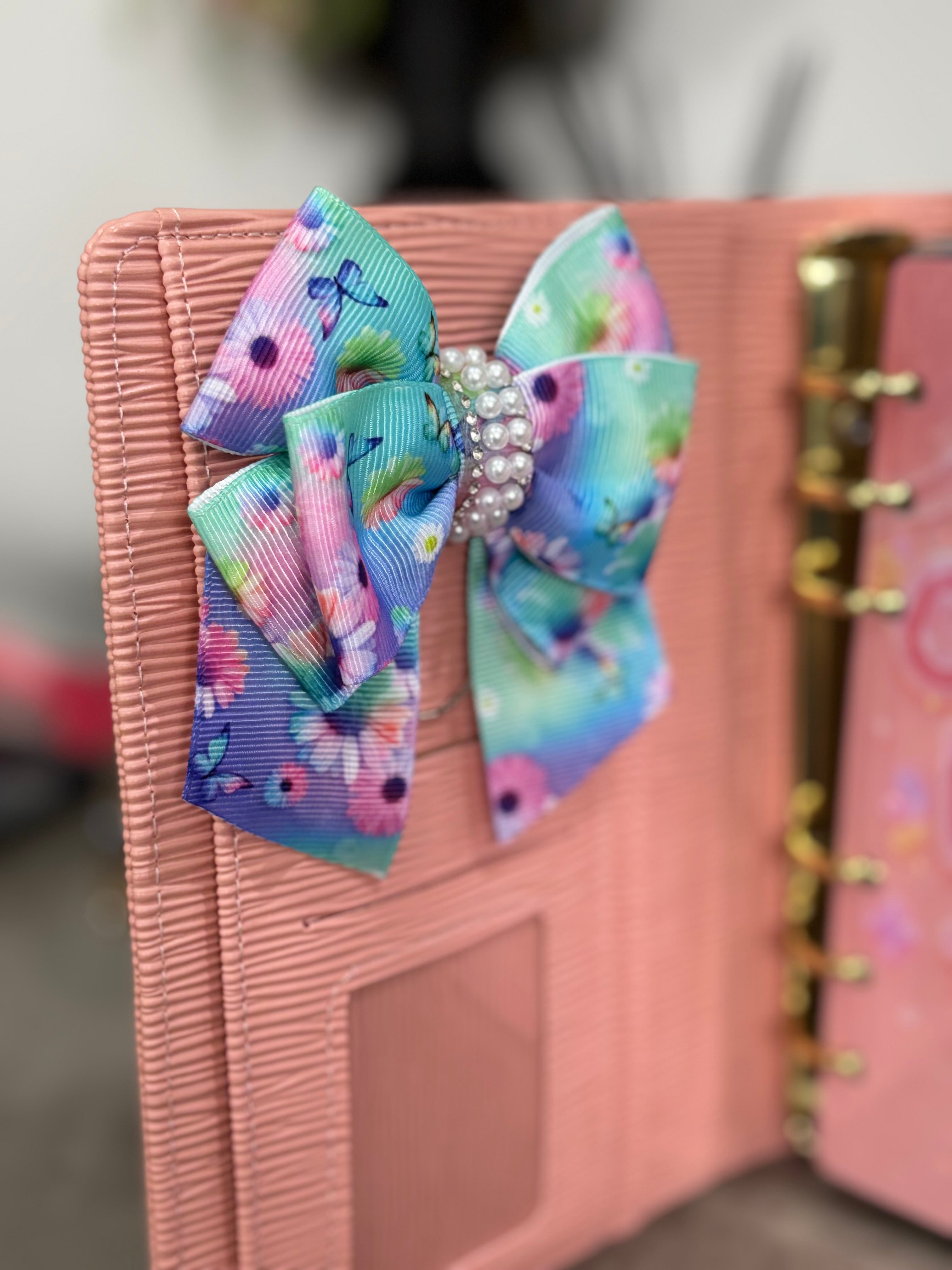 Pastel flowers bow binder clip